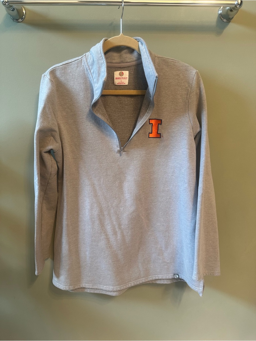 Marley Lilly Gray Quarter-Zip Pullover with Orange 'I' Illinois Patcg